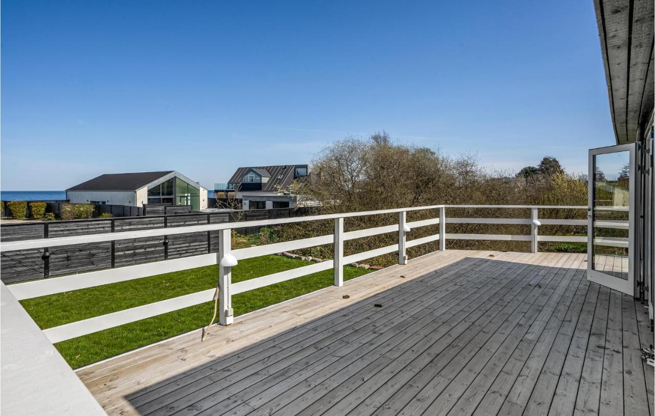 2 Bedroom Stunning Home In Strøby Ladeplads Exterior foto