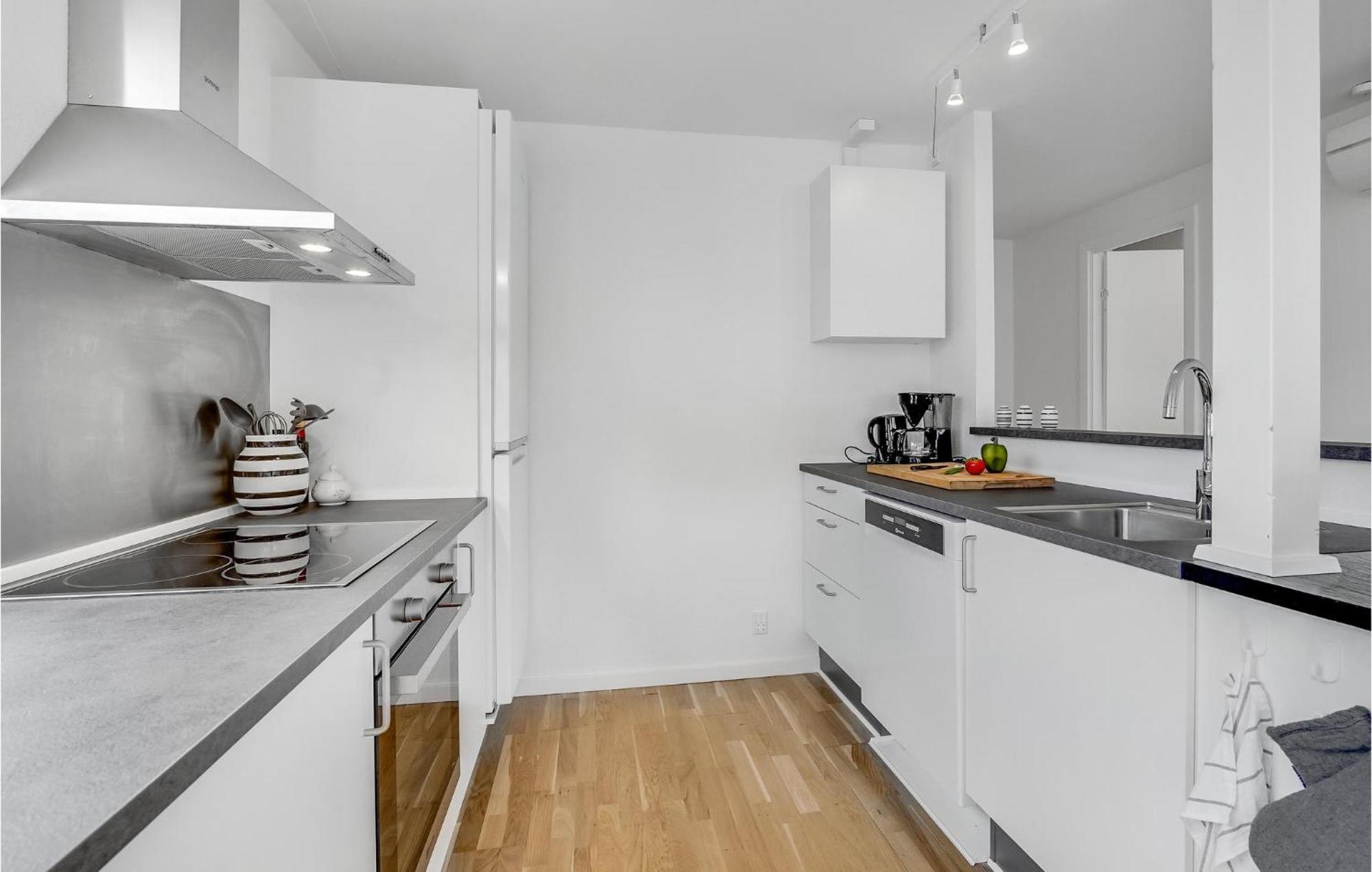 2 Bedroom Stunning Home In Strøby Ladeplads Exterior foto