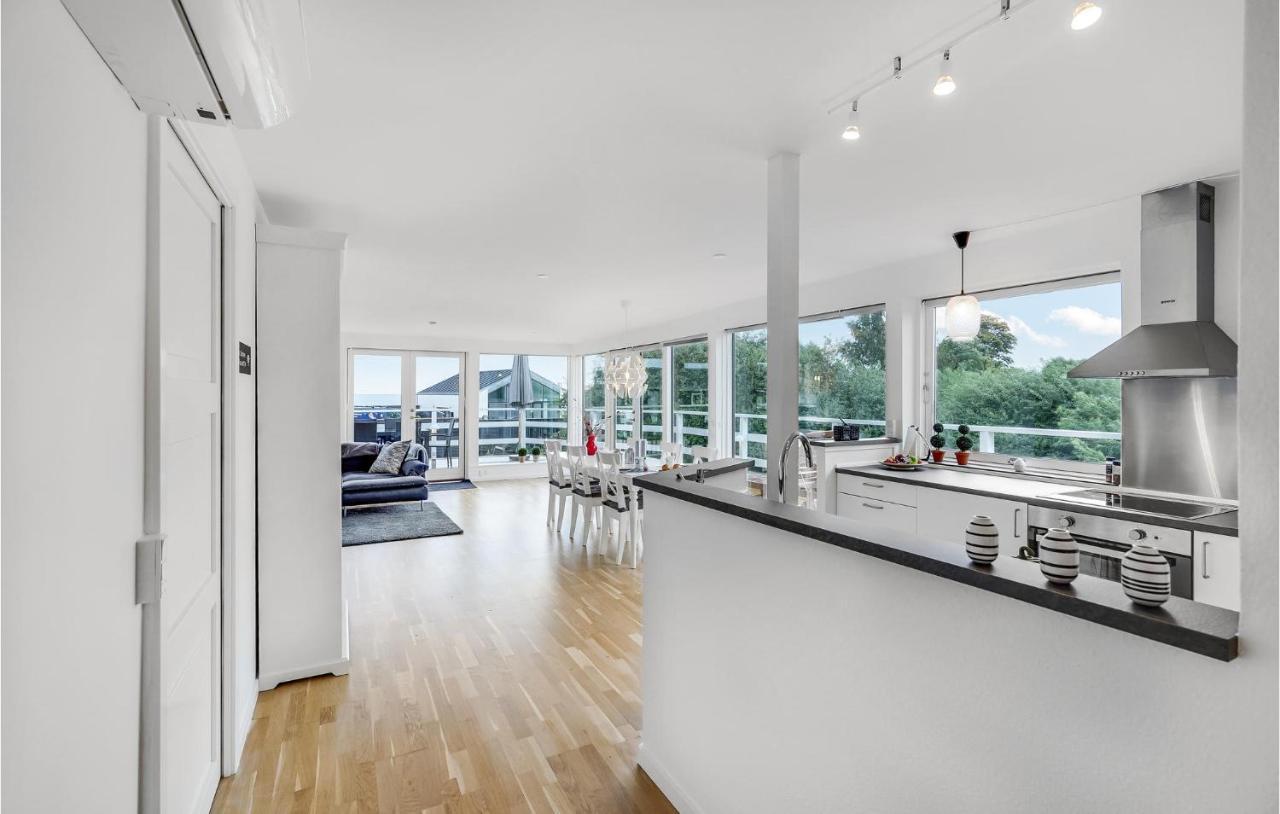 2 Bedroom Stunning Home In Strøby Ladeplads Exterior foto
