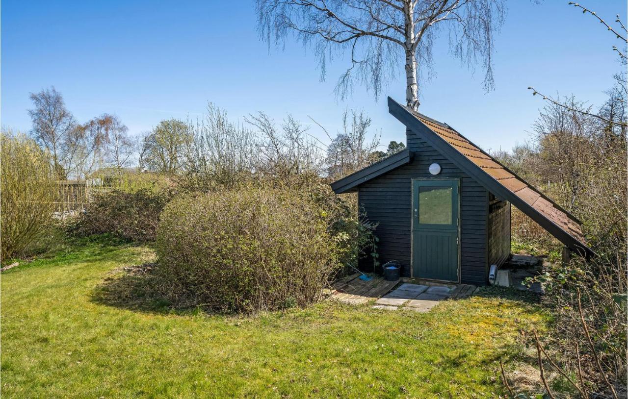 2 Bedroom Stunning Home In Strøby Ladeplads Exterior foto